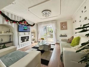 Lounge- click for photo gallery